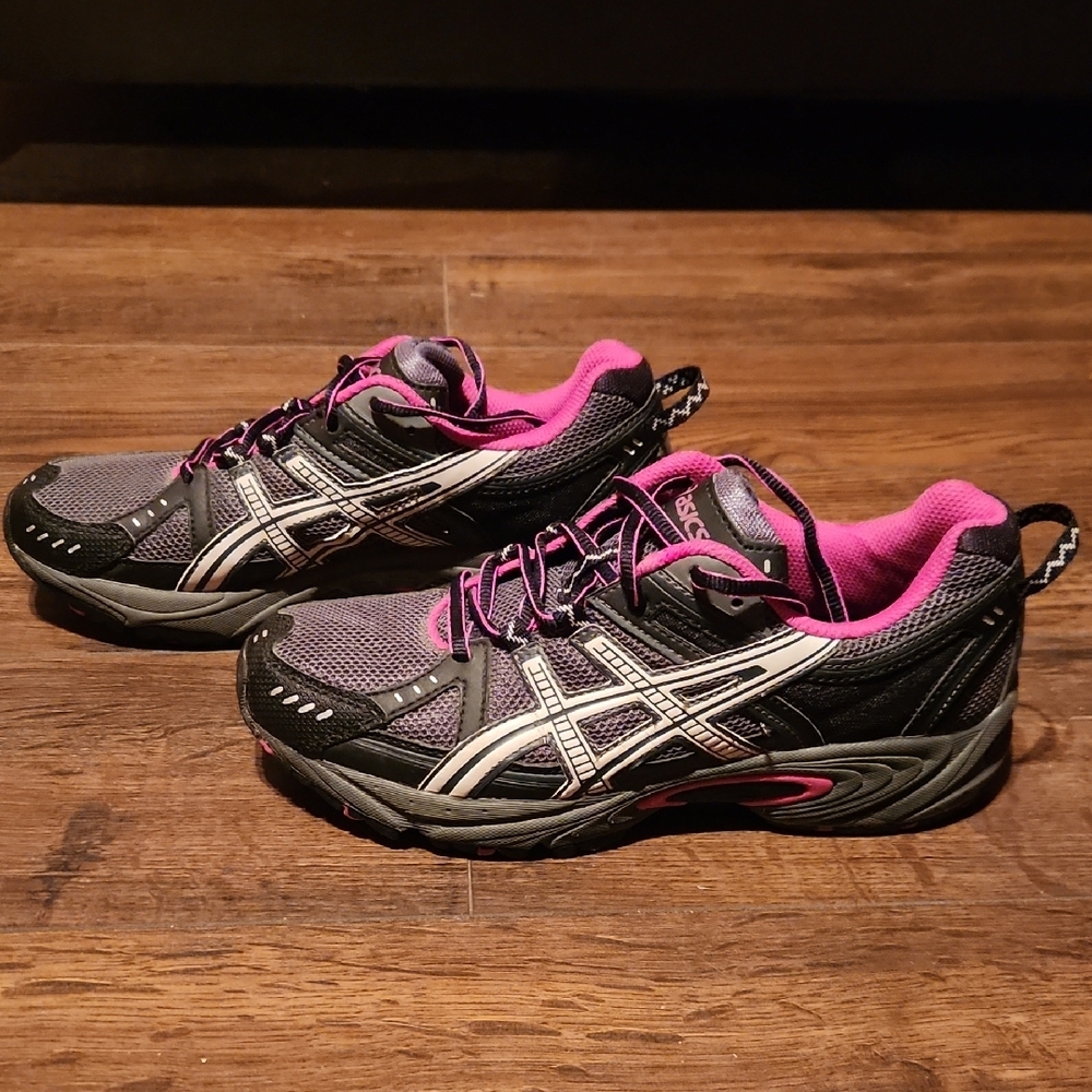 Women's Asics Black and Pink Running Shoes - Picture 3 of 8